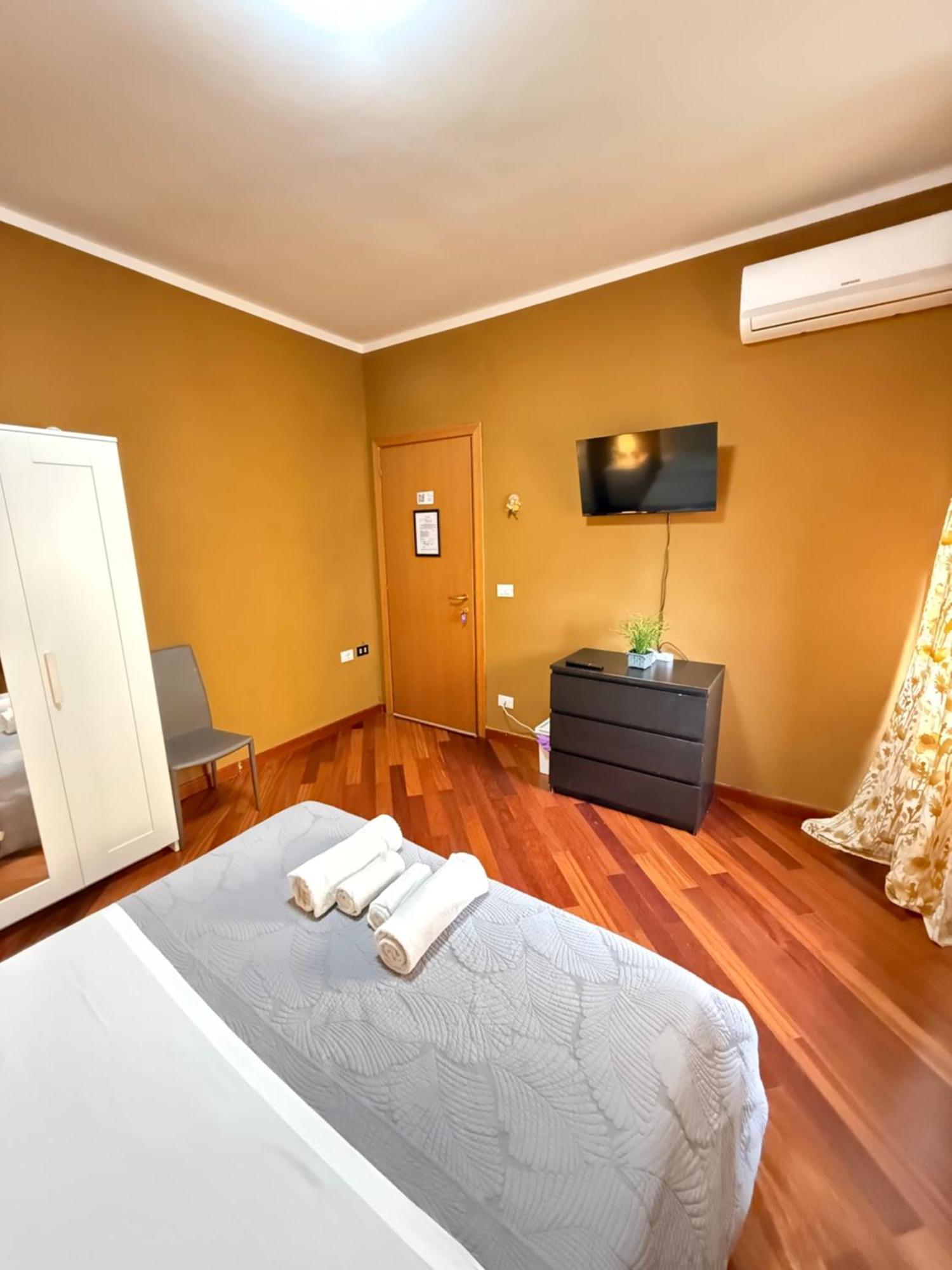 Tweepersoonskamer met Gedeelde Badkamer