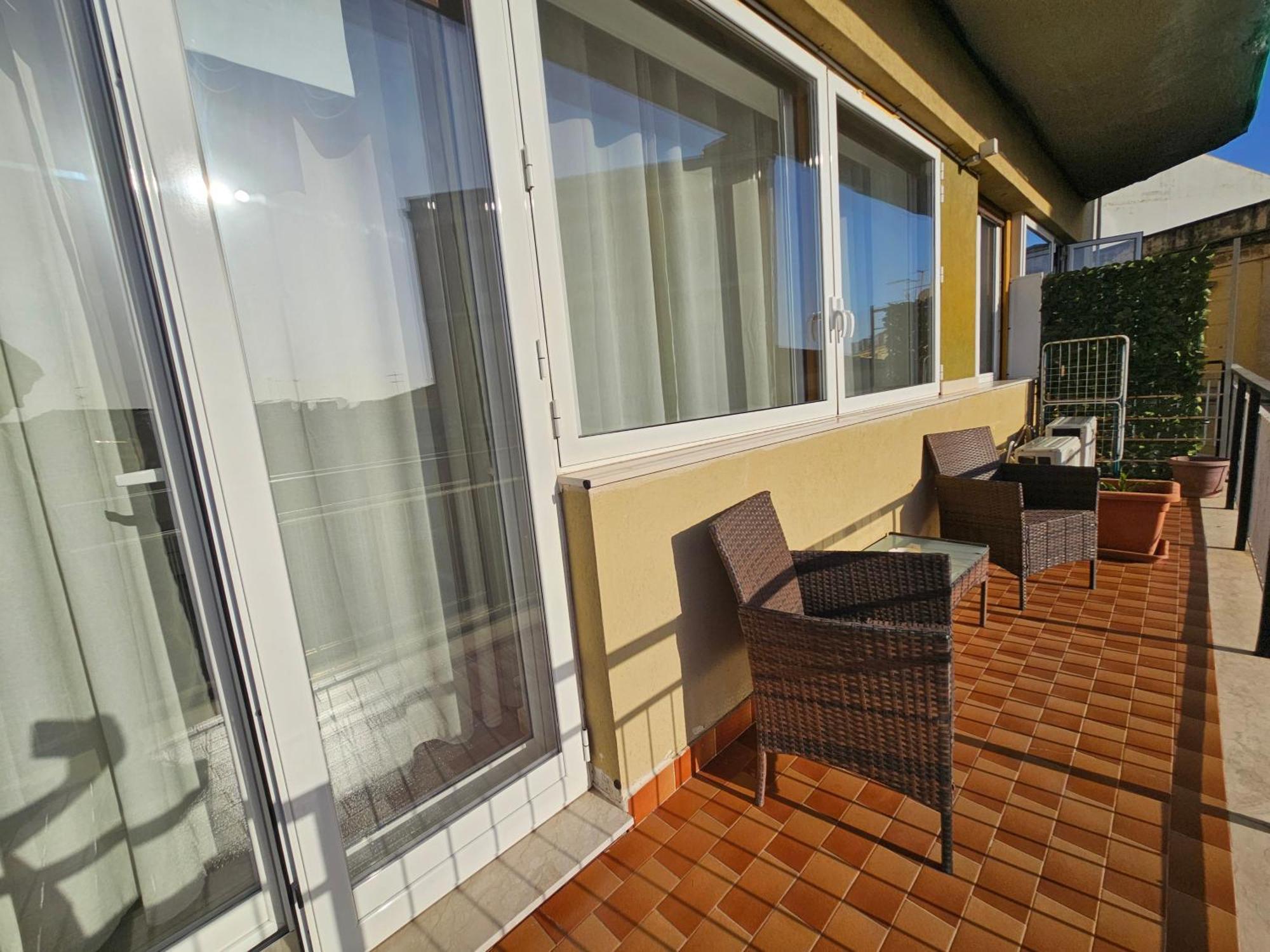 Habitación Triple con balcón