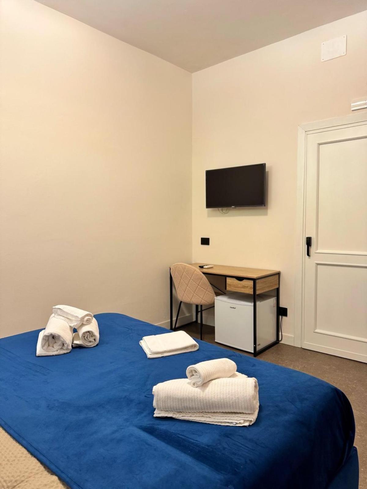 Small Double Room with French Bed,1675797495:JPEG