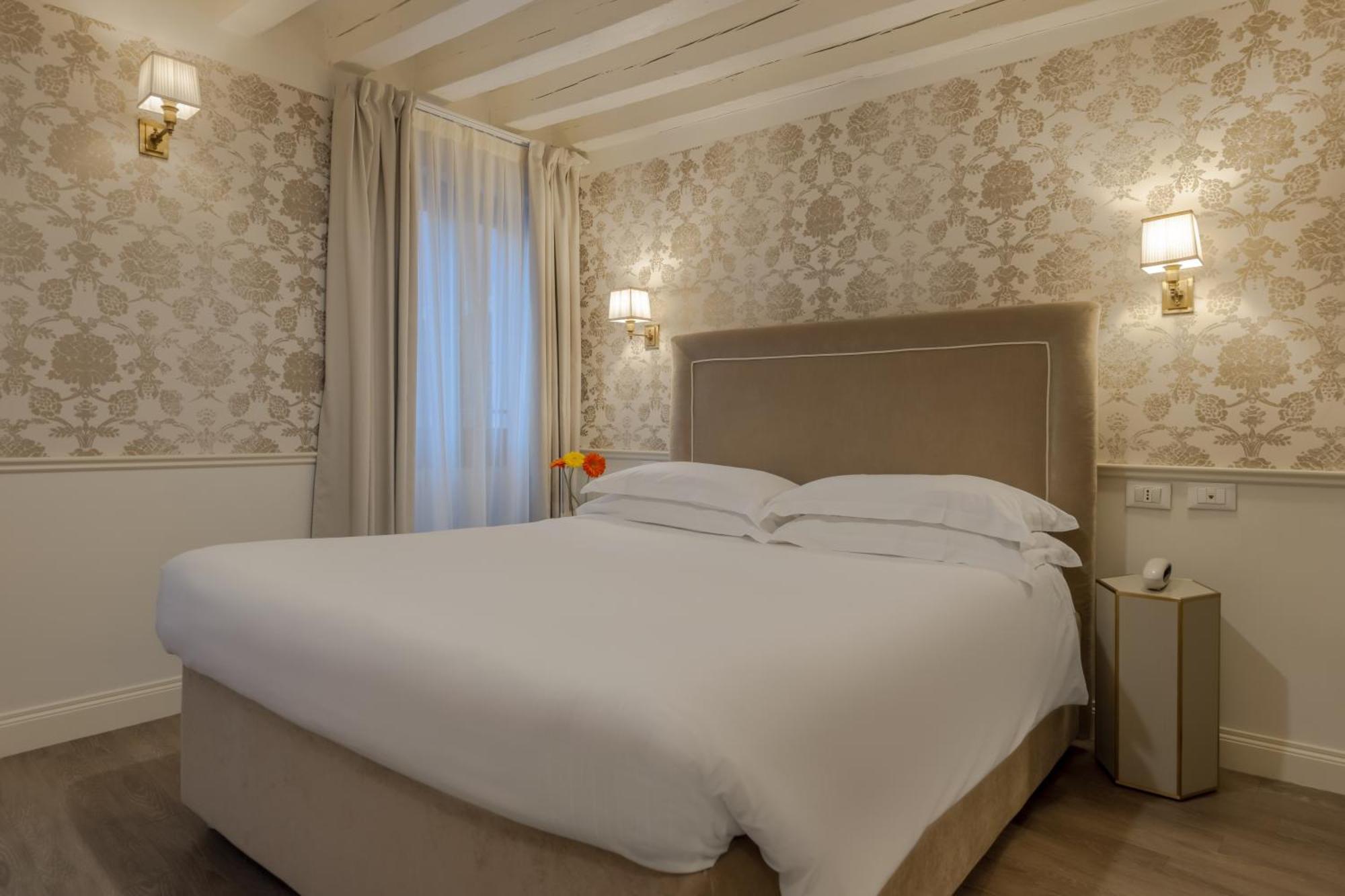 Comfort Double or Twin Room