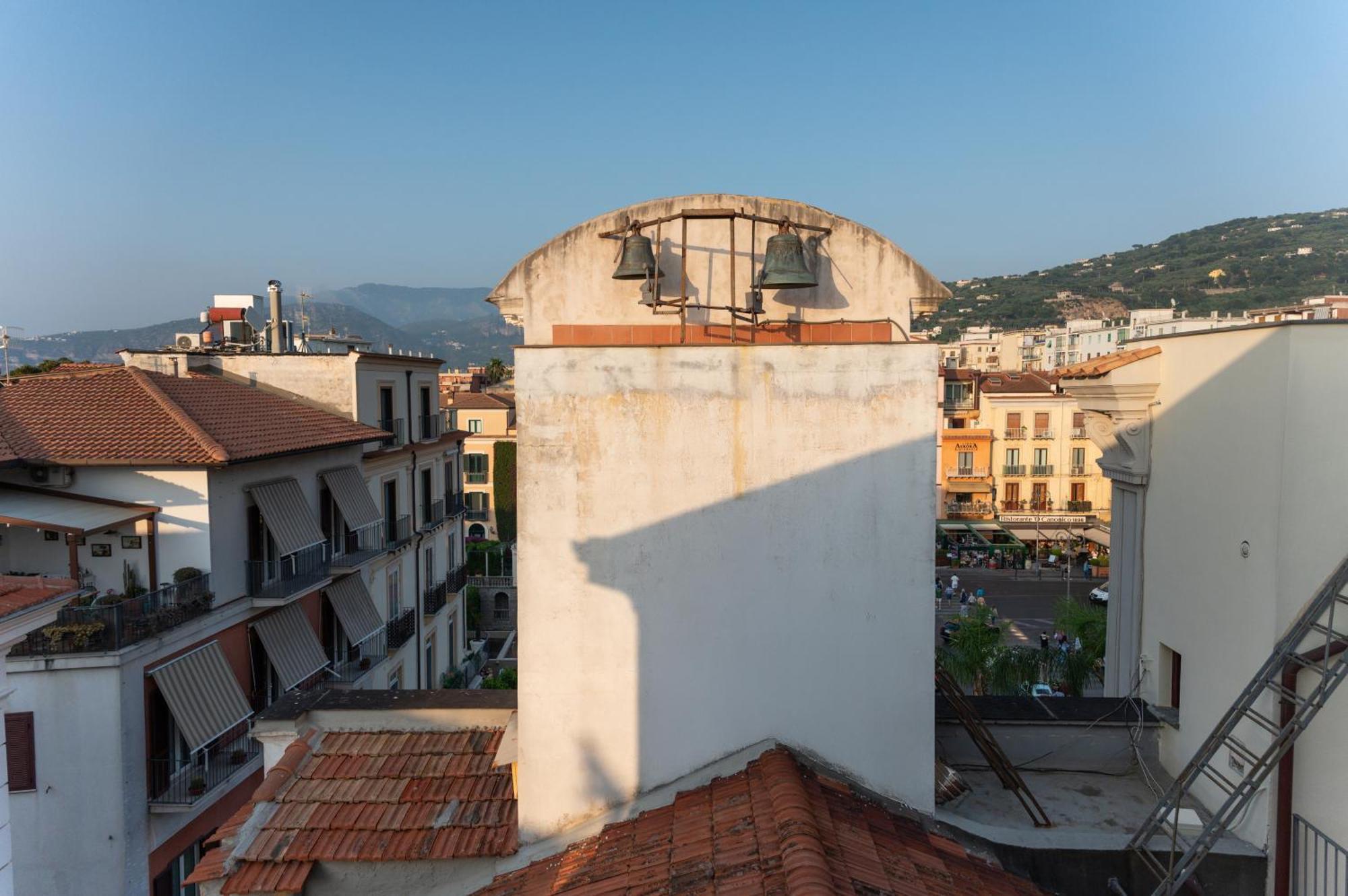Apartment with View and Balcony,1678656762:JPEG