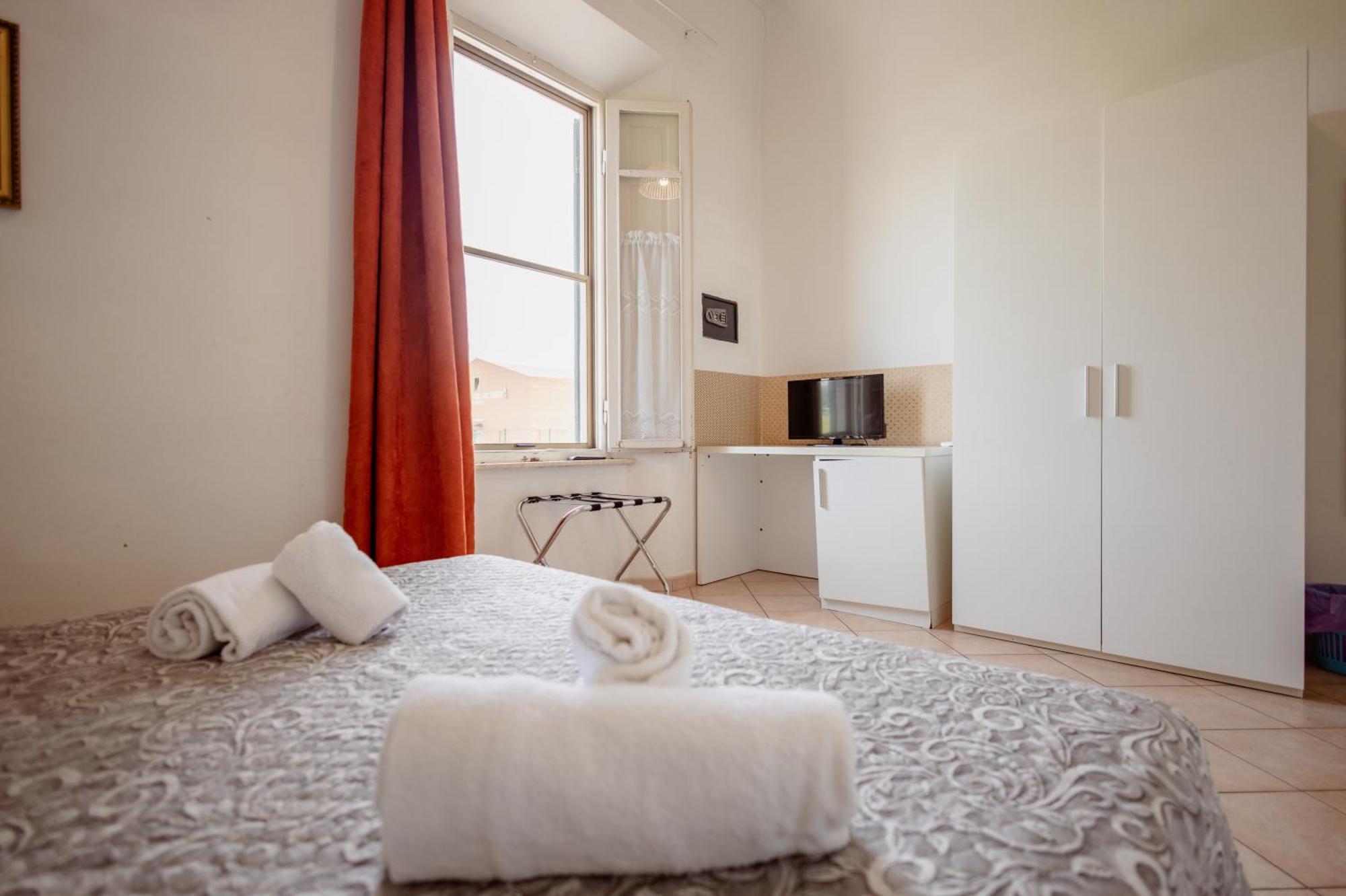 Double Room with Private Bathroom,1679627670:JPEG