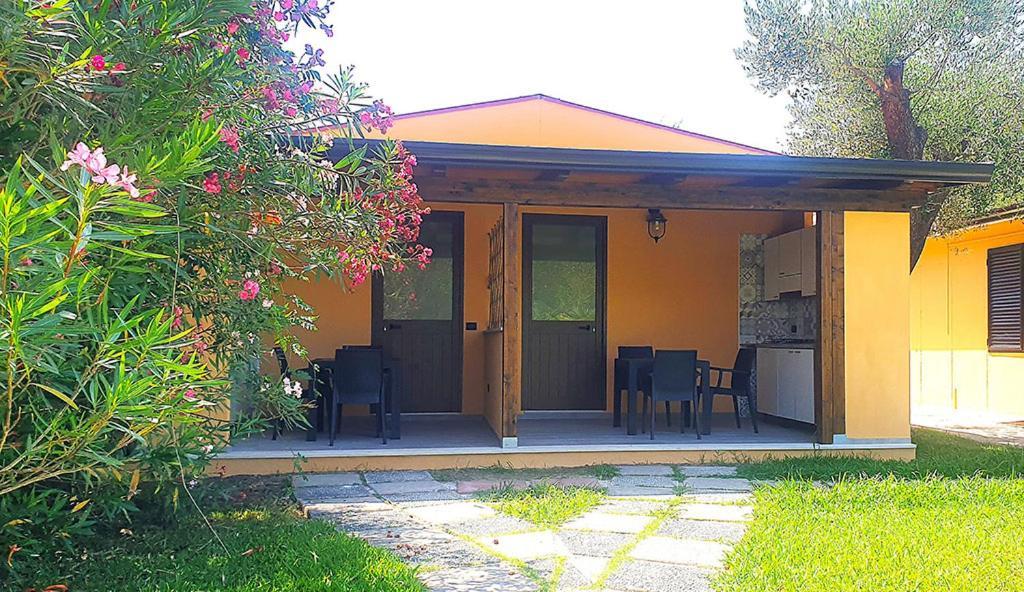Bungalow Garden View,1688832416:JPEG