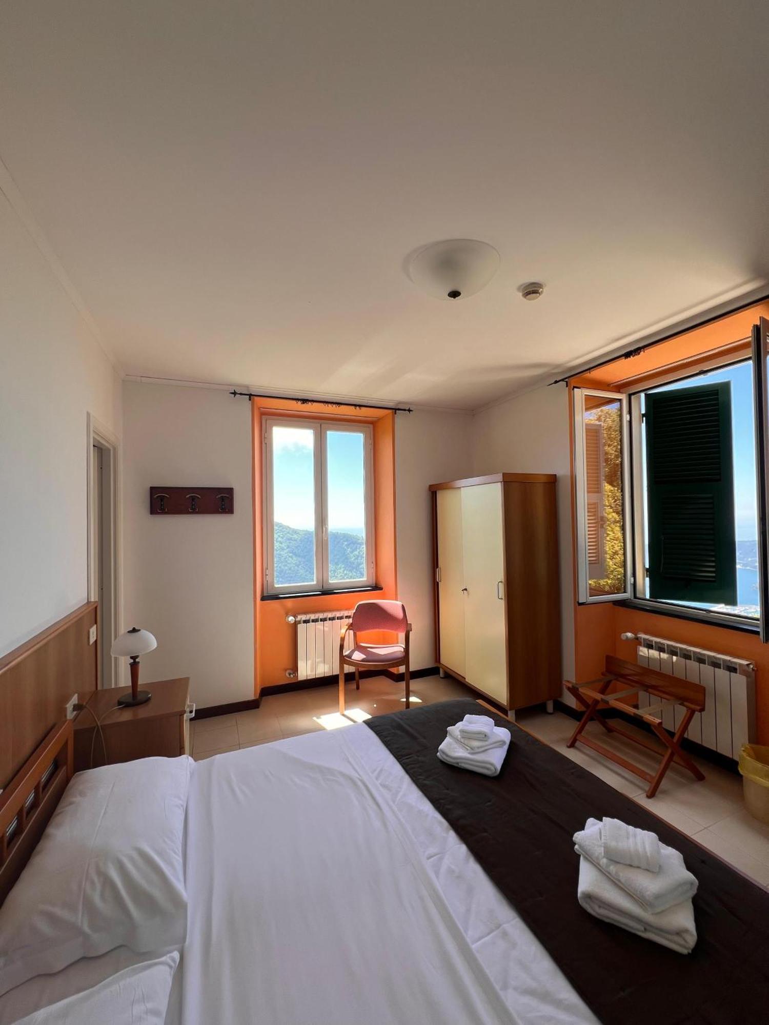Deluxe Double Room Sea View,1693450782:JPEG