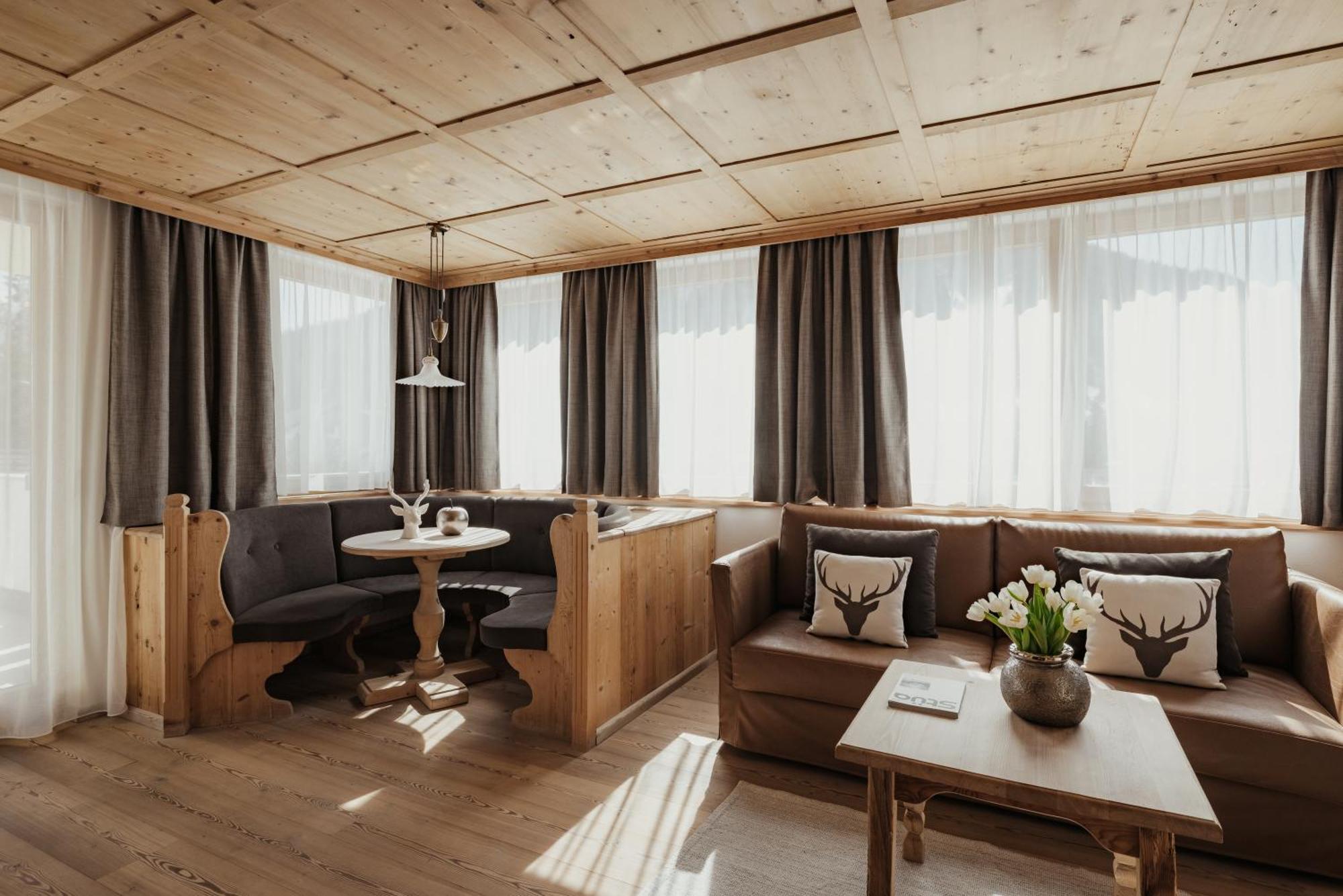 Suite mit Bergblick