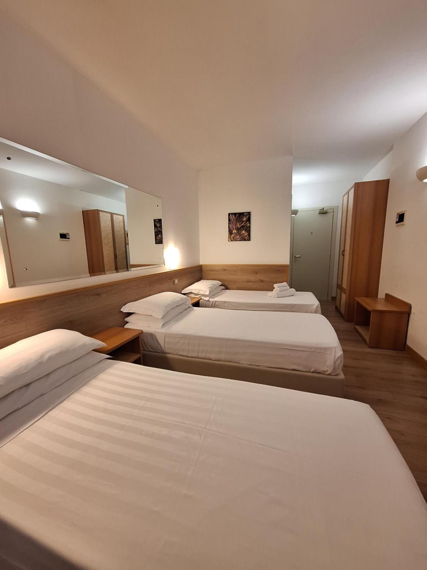 Habitación Triple Económica