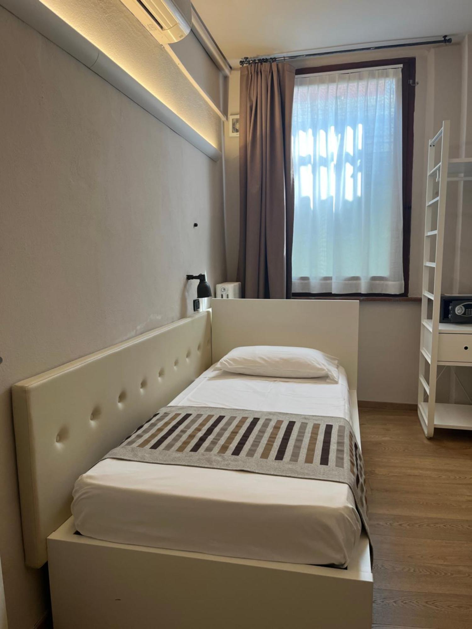 Economy Single Room