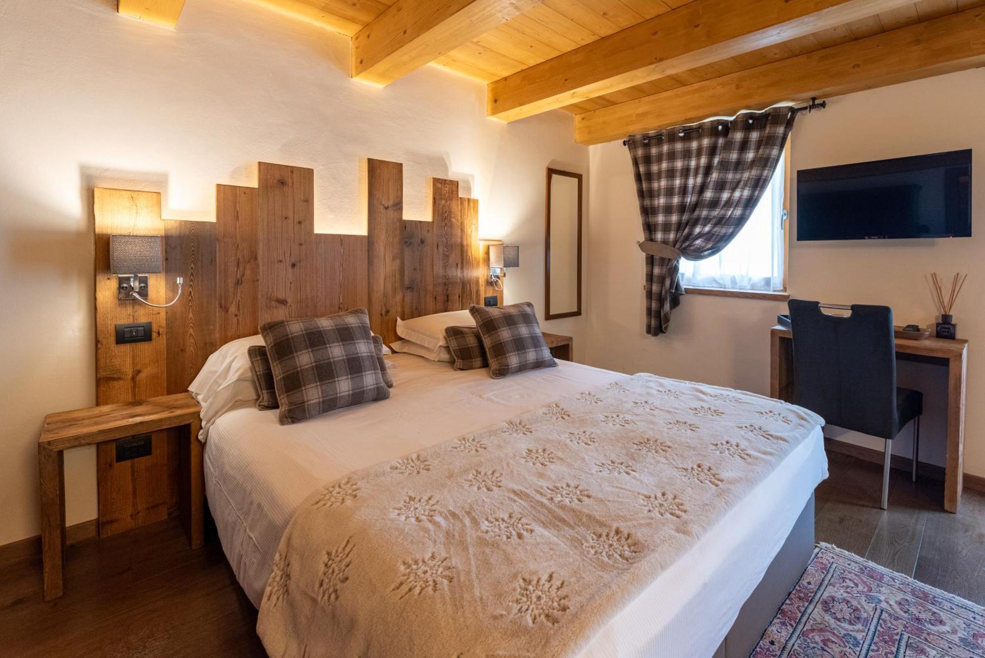 Chambre Double - Vue sur Montagne