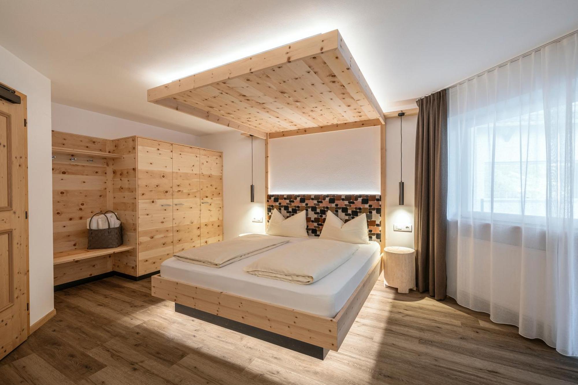 Superior Double Room,1742722725:JPEG