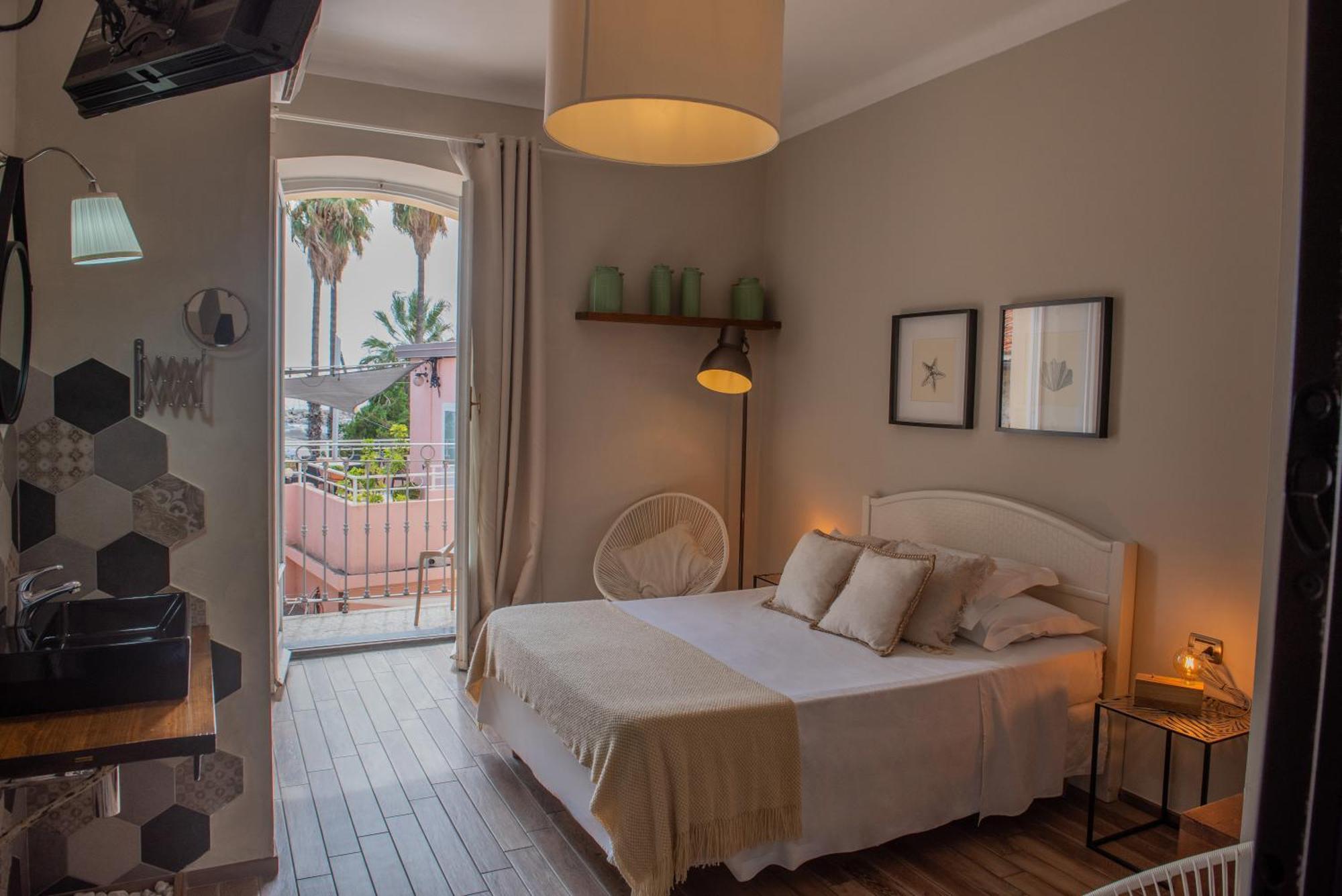 Deluxe Double Room Balcony,1722992894:JPEG