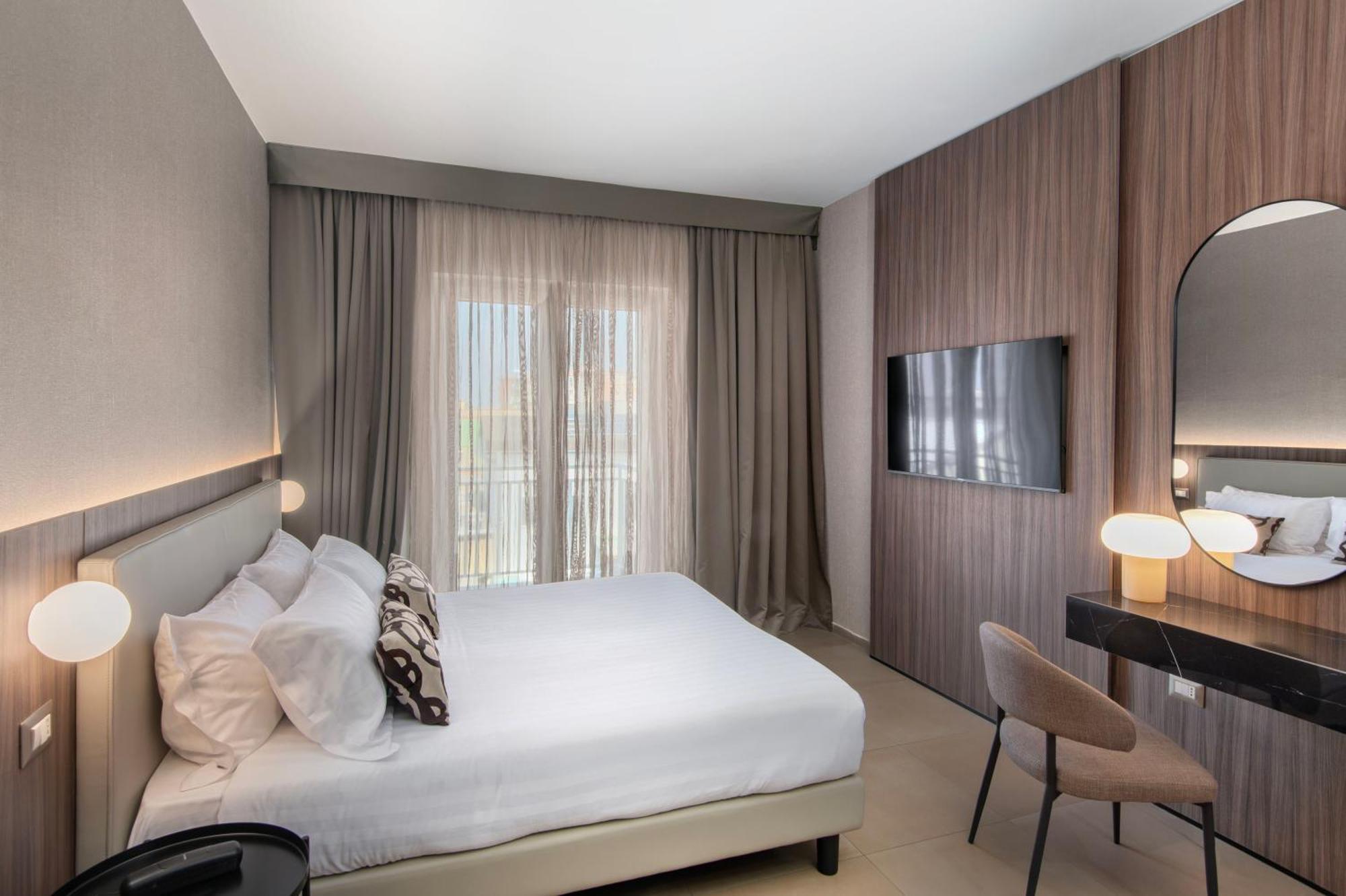 Doppelzimmer mit Whirlpool-Badewanne