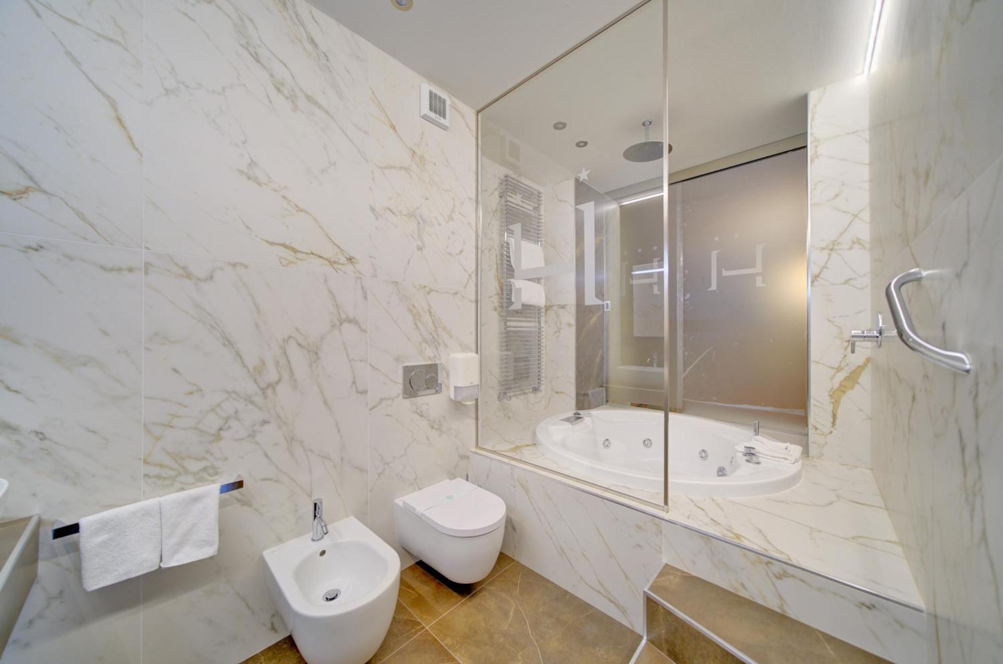 Suite met Kingsize Bed en Bubbelbad