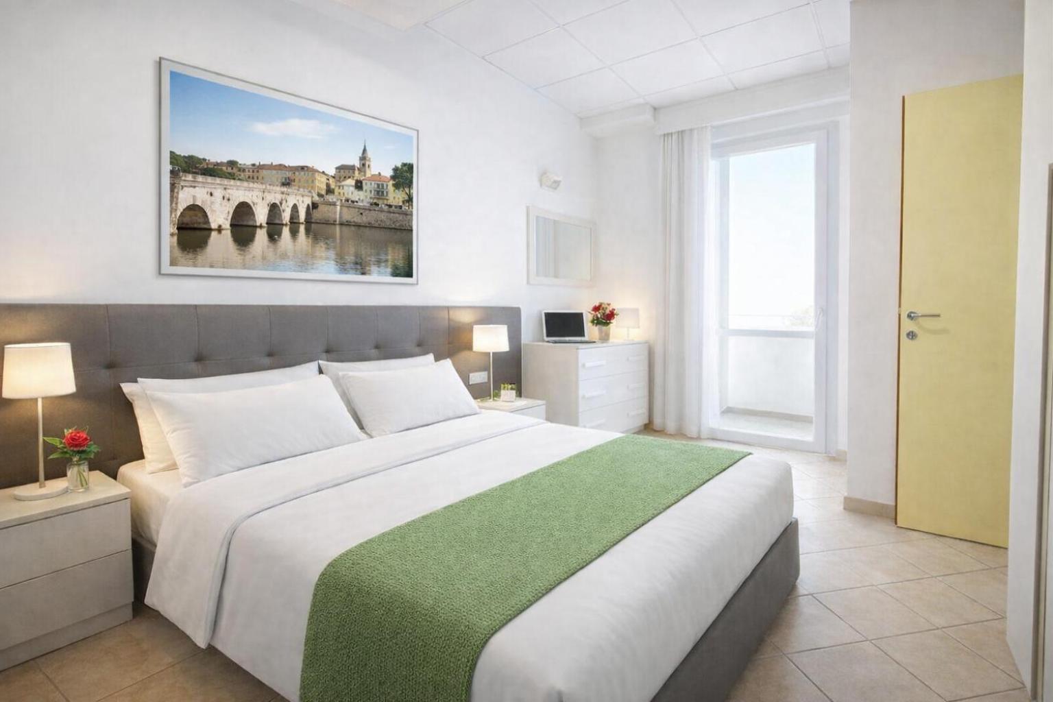 One-Bedroom Apartment,1742703639:JPEG