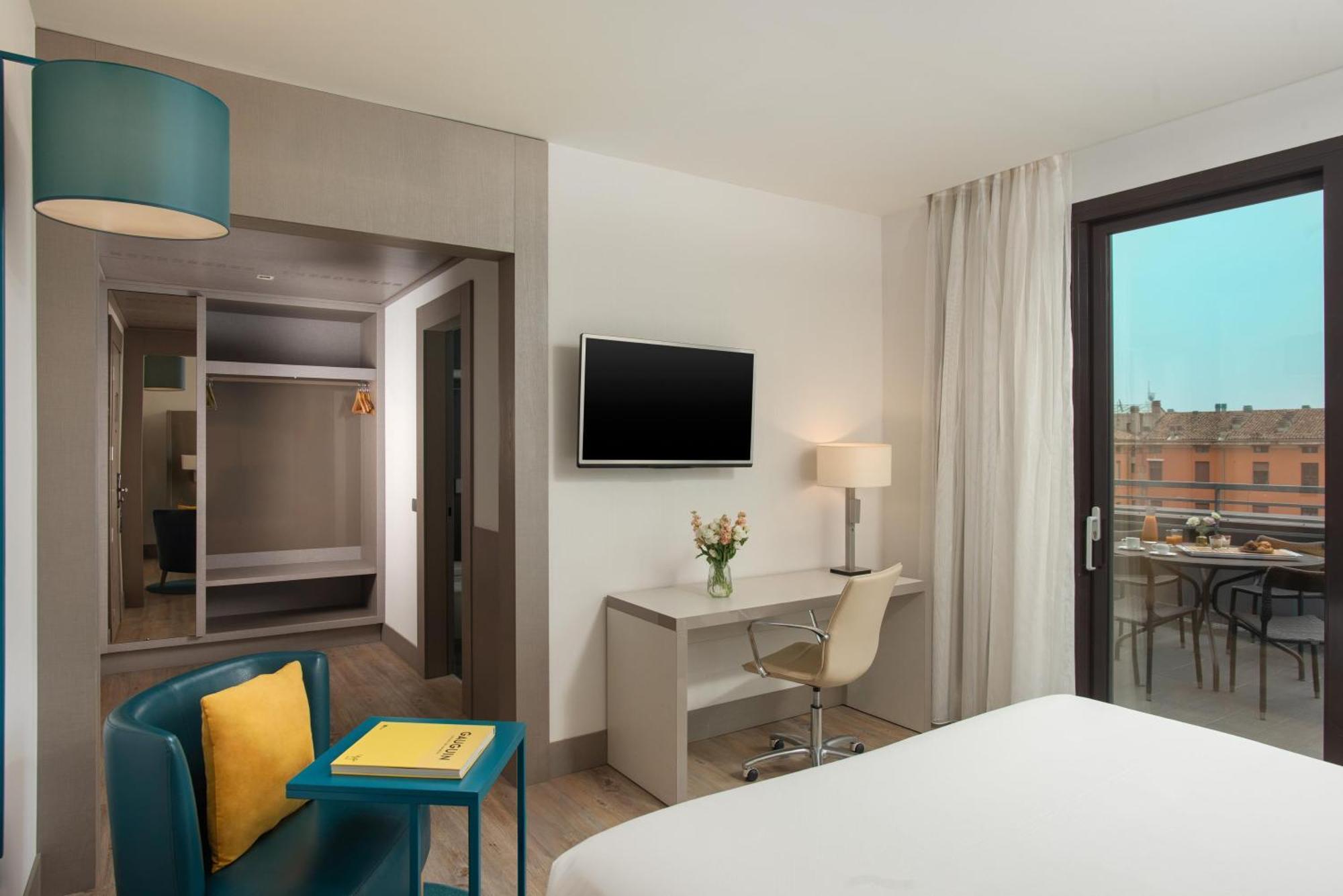 Superior Double or Twin Room with Terrace