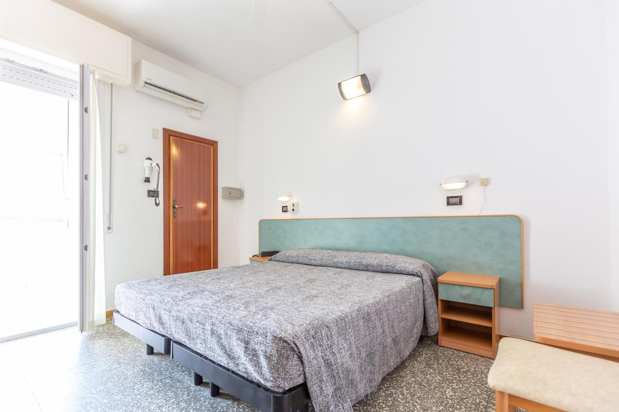Habitación Doble Clásica con vistas frontales al mar - 1 o 2 camas