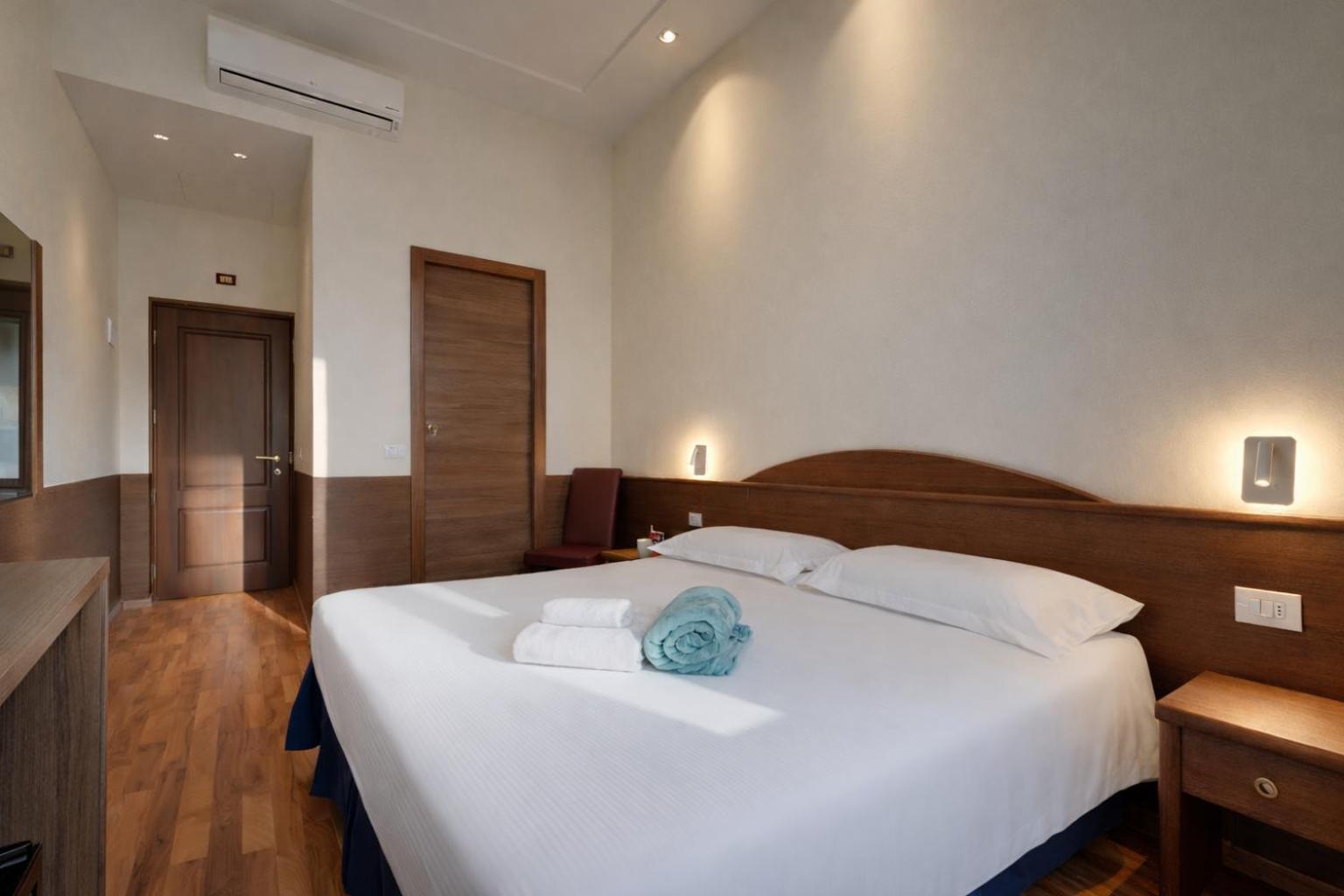 Quarto Standard com Cama de Casal ou 2 de Solteiro