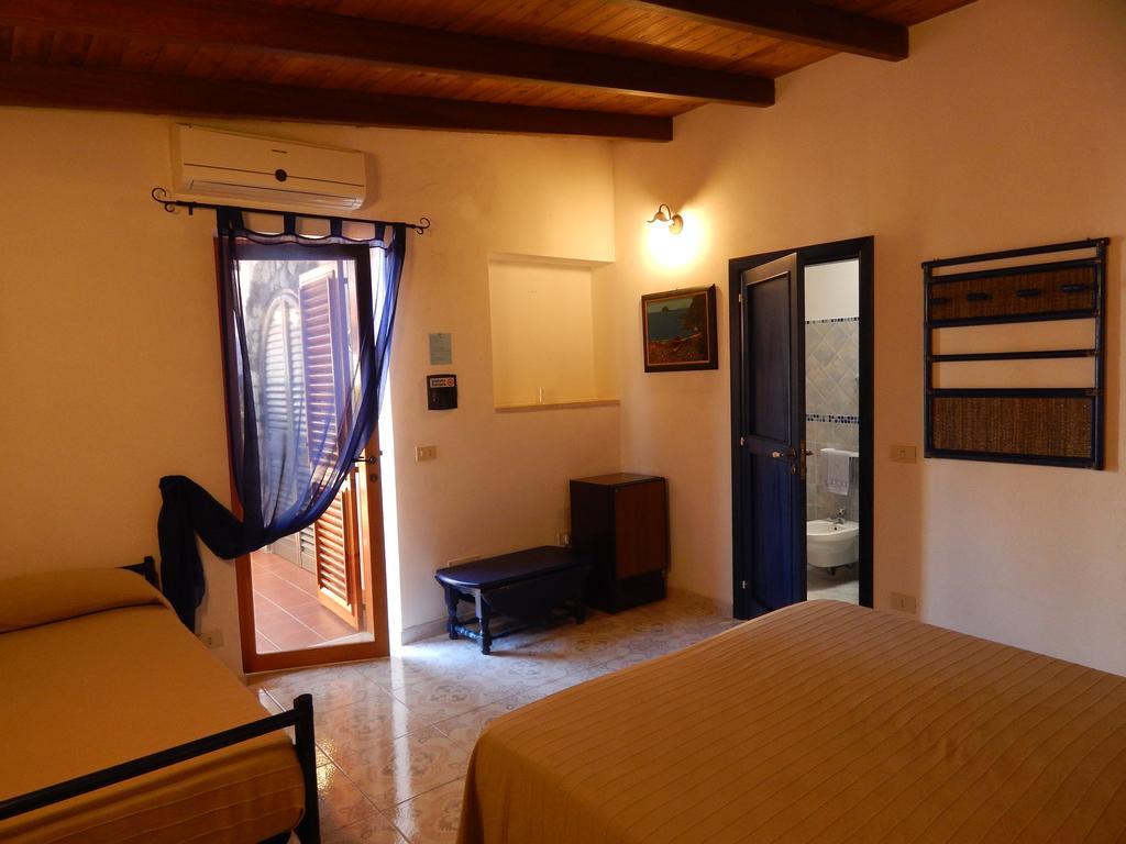 Triple Room,176137770:JPEG