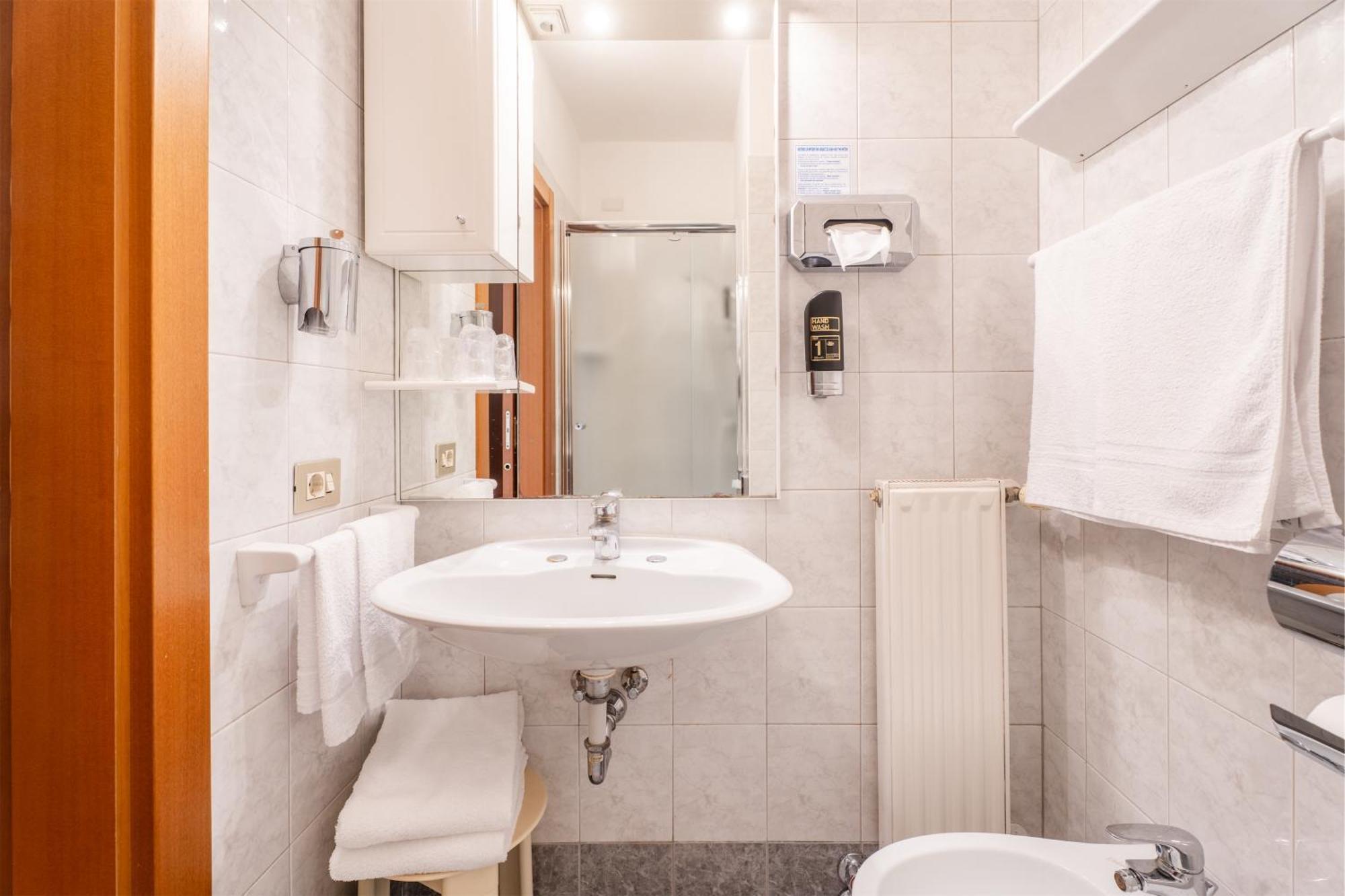 Doppelzimmer mit Balkon