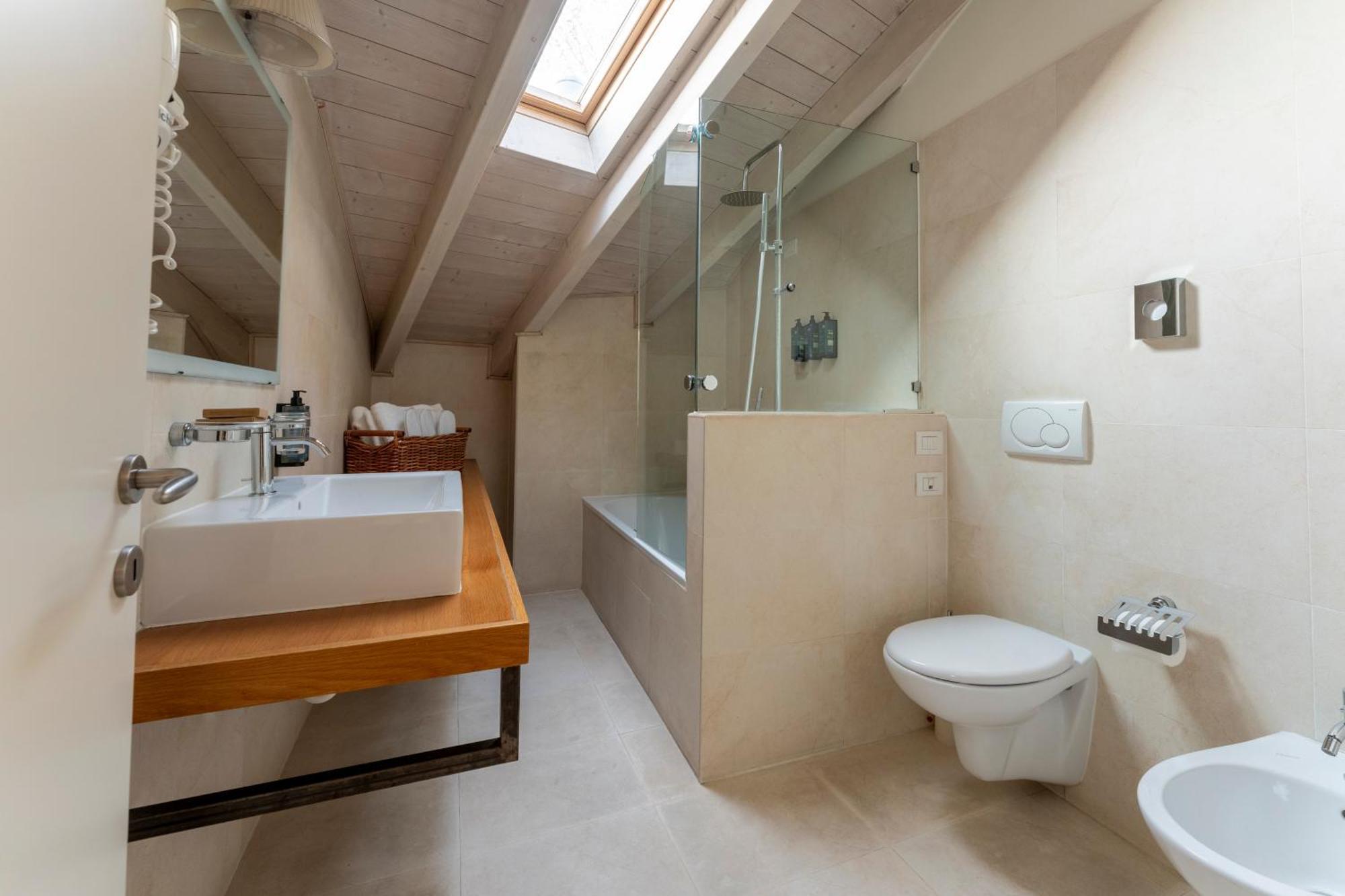 Chambre Triple Mansardée