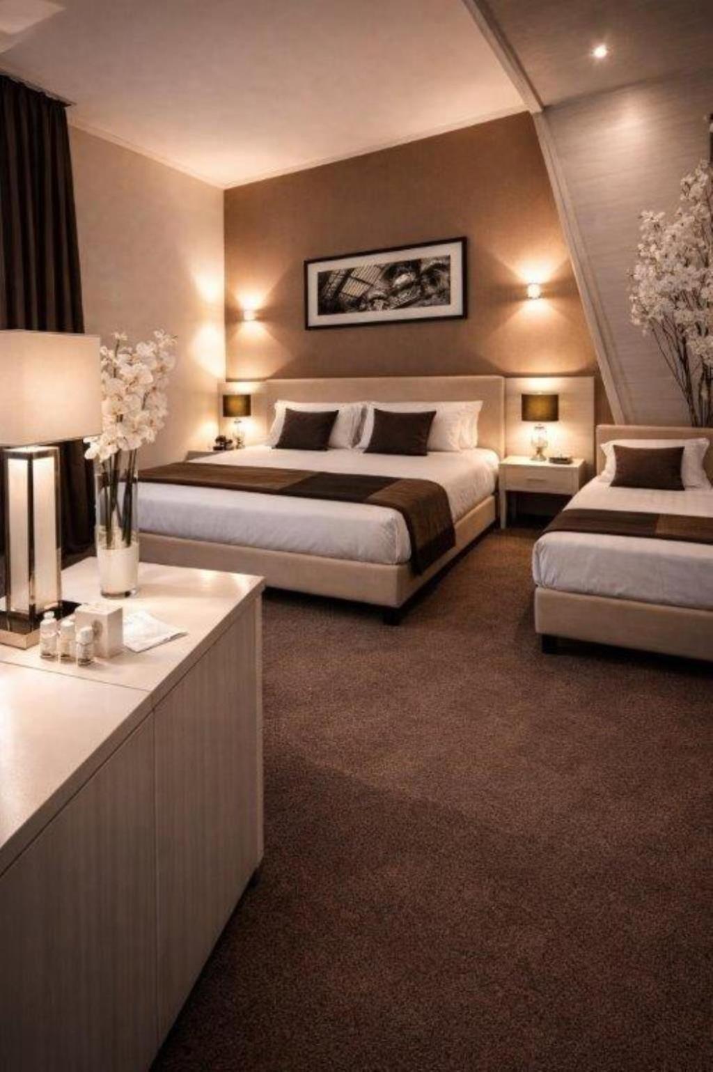 Triple Room,1770526379:JPEG
