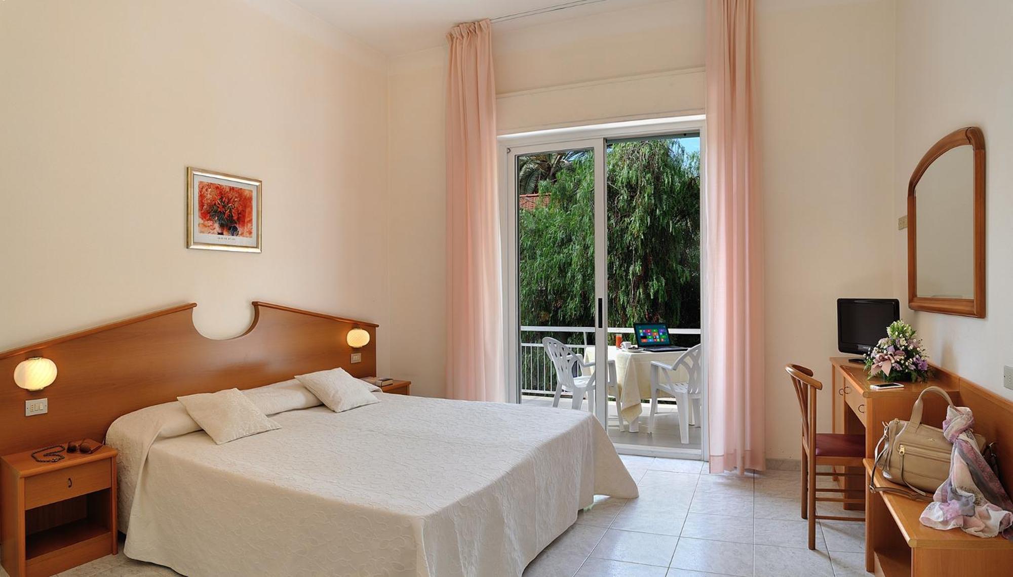 Double or Twin Room,1771734590:JPEG