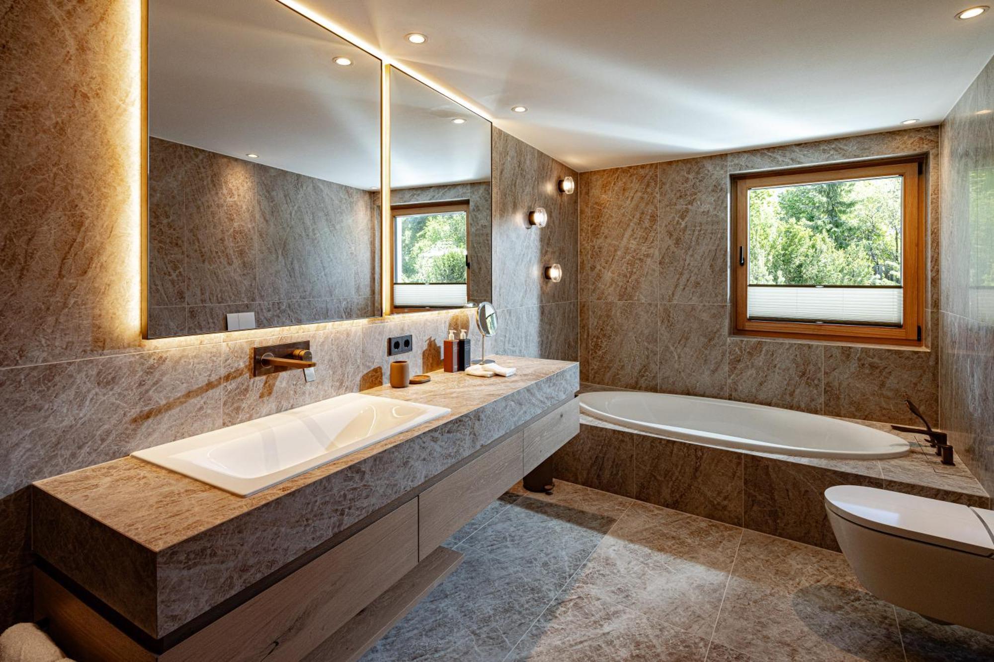 Deluxe Double or Twin Room Mountain View