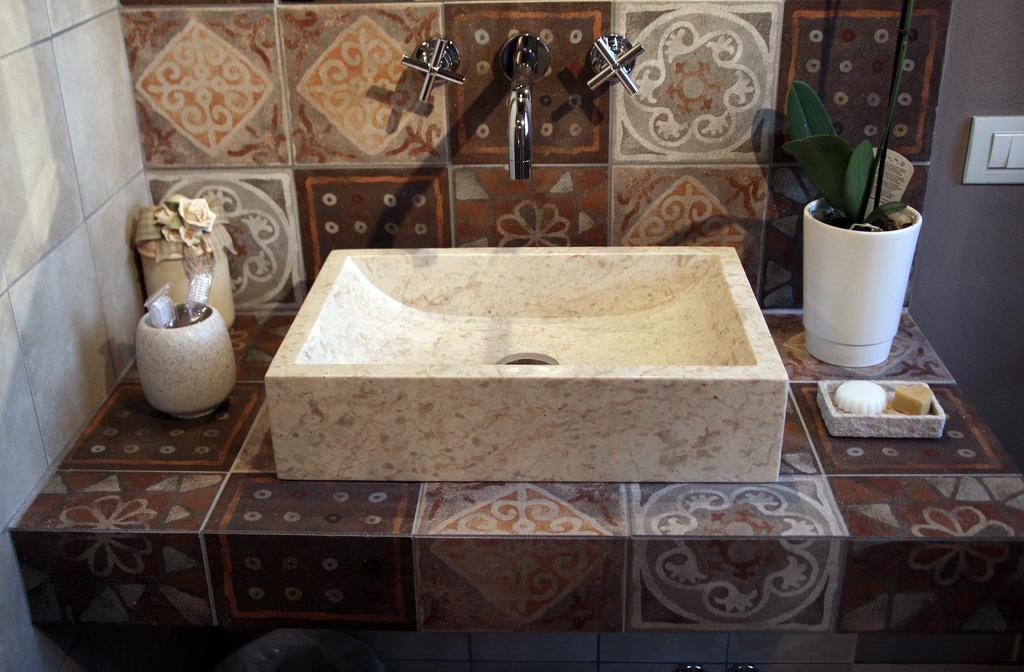 Double or Twin Room with Garden View,195715558:JPEG