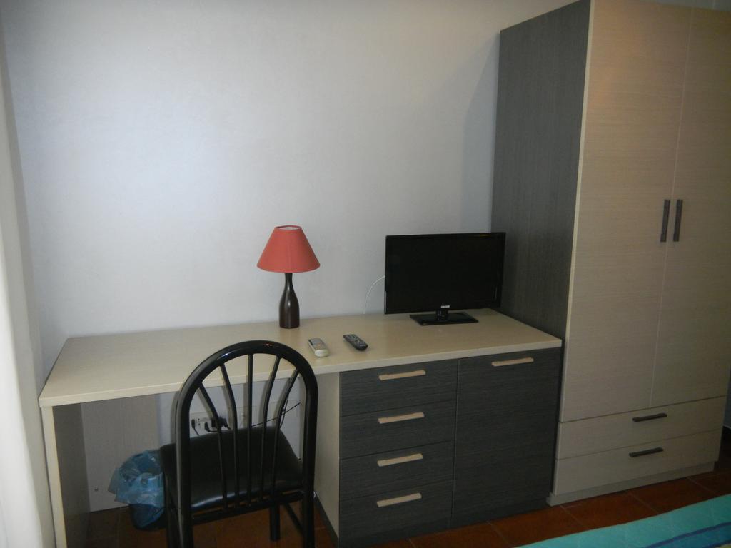 Dreibettzimmer mit Balkon