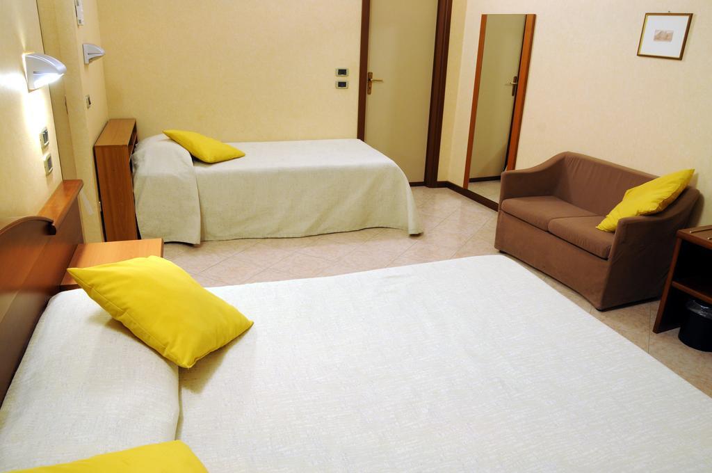 Habitación Triple Clásica