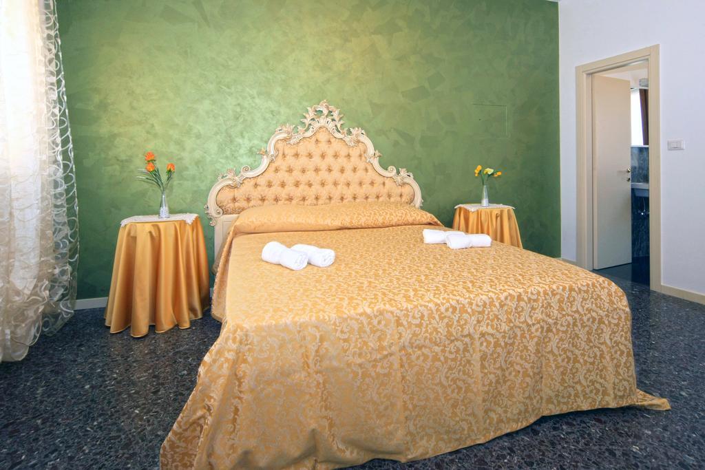 Superior Double Room,712694368:JPEG