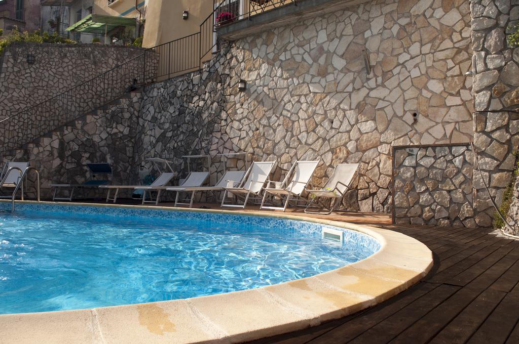 Double Room with Balcony and Sea View