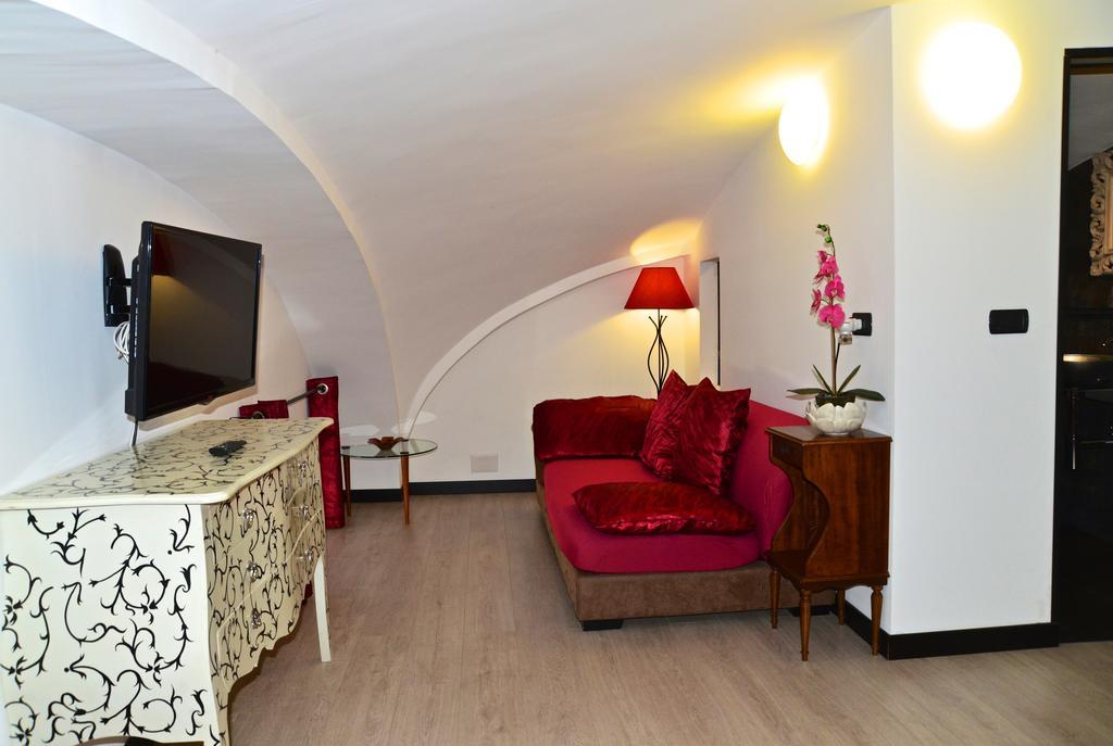 Double Room,228551669:JPEG