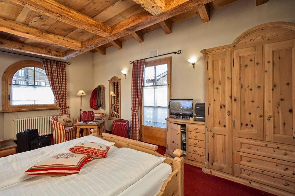 Suite with Spa Bath (3 Adults)