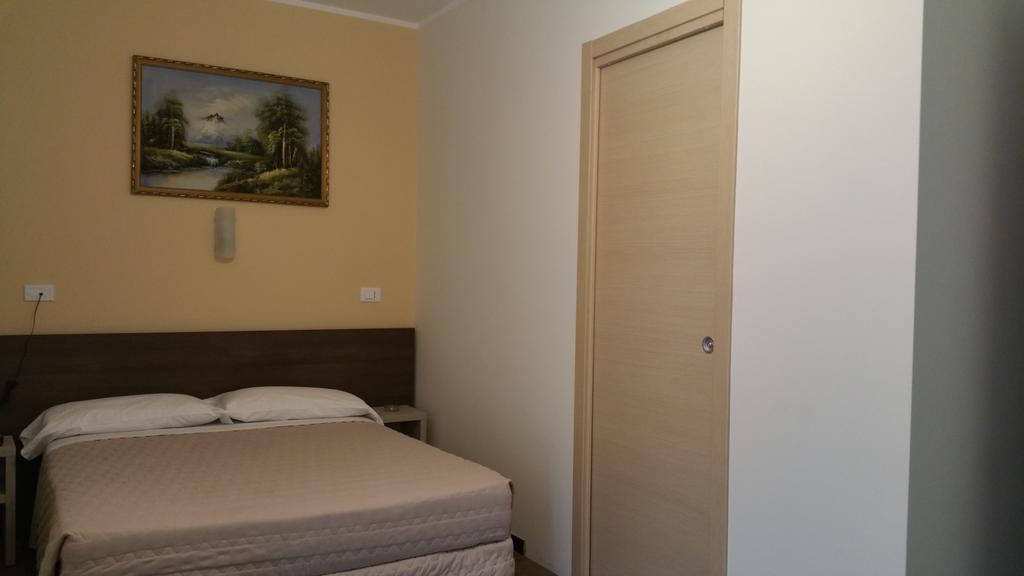 Single Room,318132681:JPEG