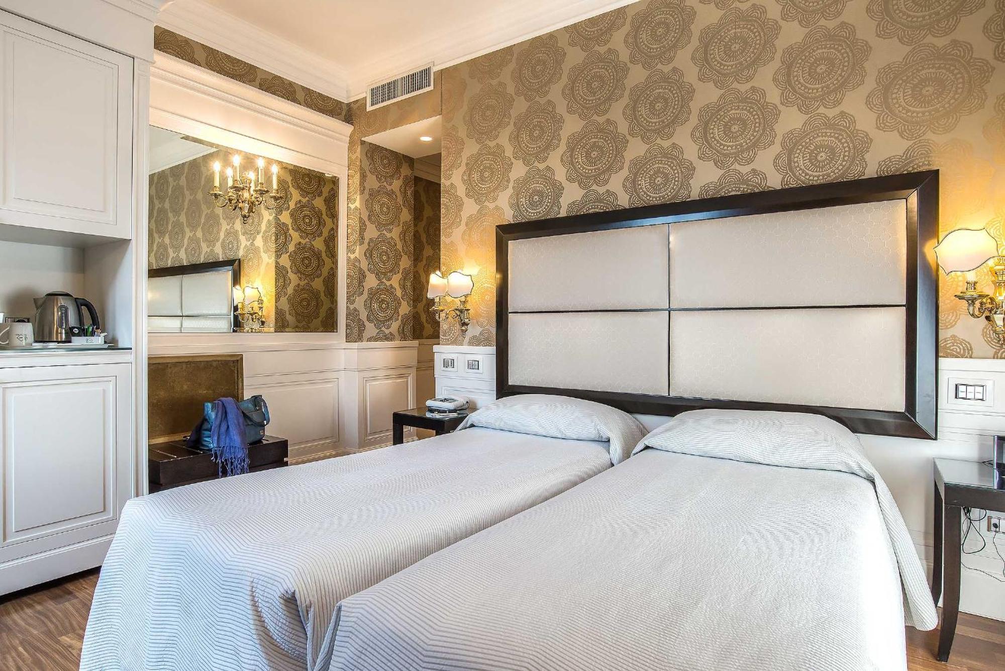 Double or Twin Room,682135530:JPEG