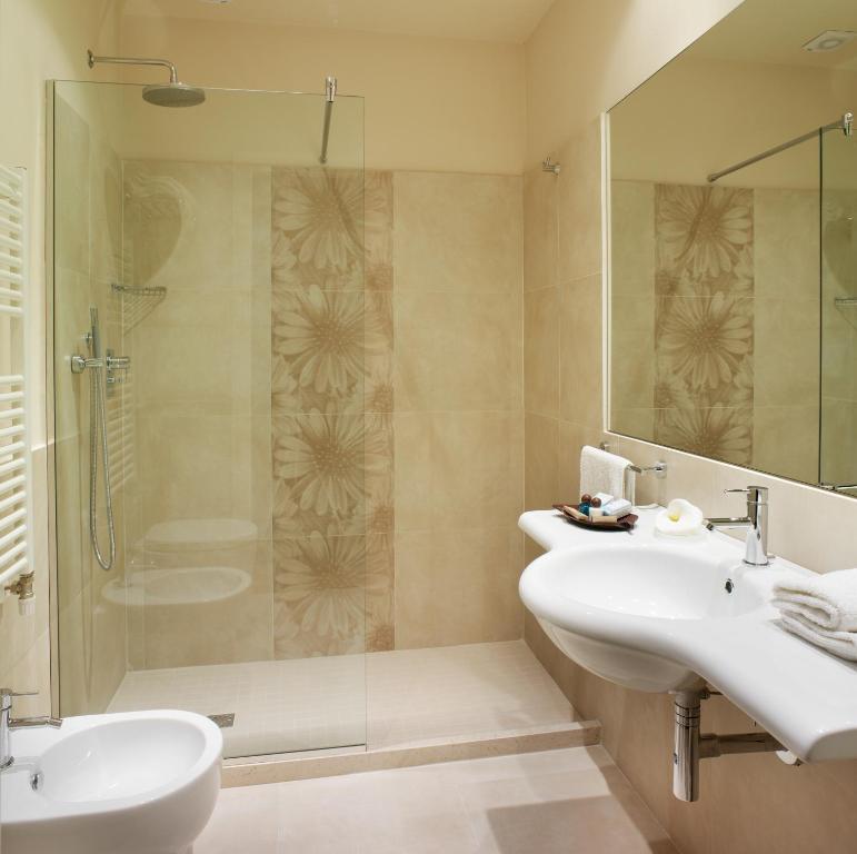 Superior Triple Room,33388579:JPEG