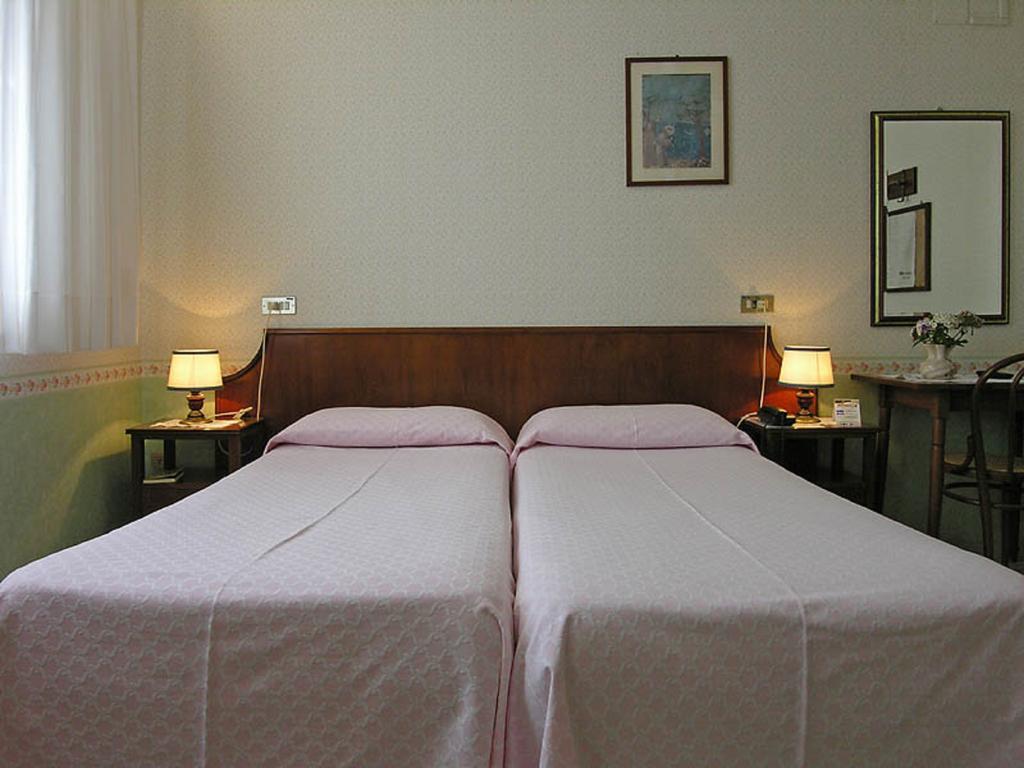 Zweibettzimmer