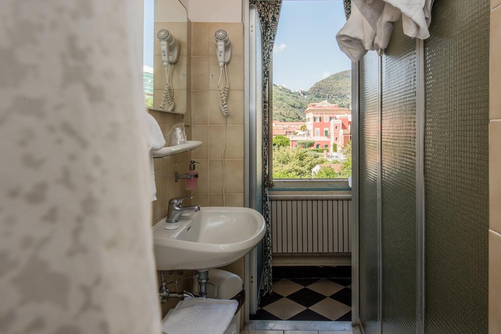Zimmer Monaco