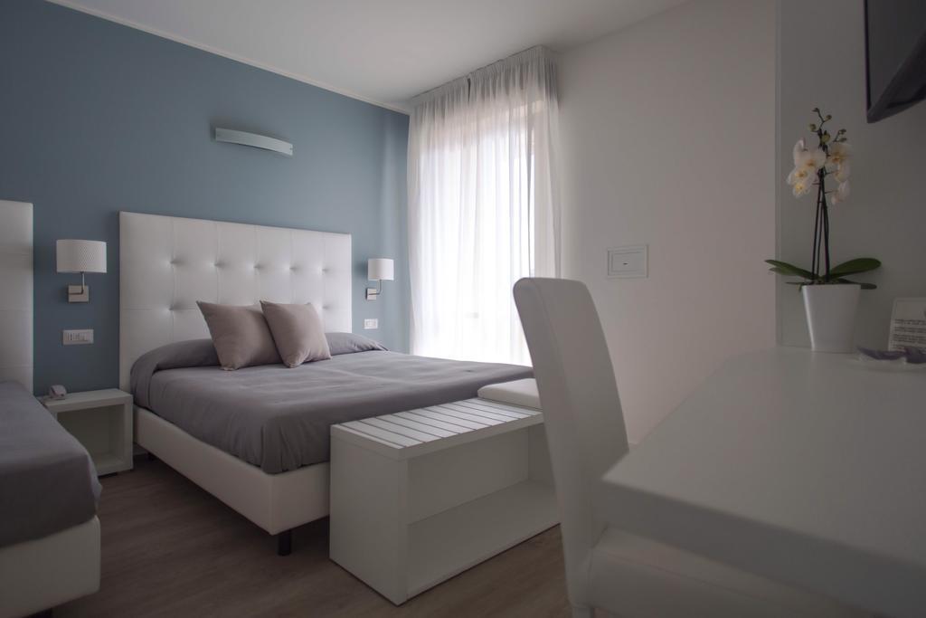 Doppel- oder Zweibettzimmer