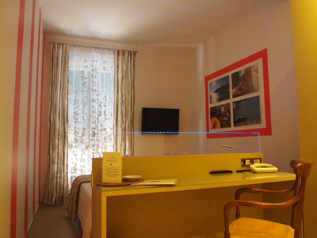 Doppelzimmer mit Balkon