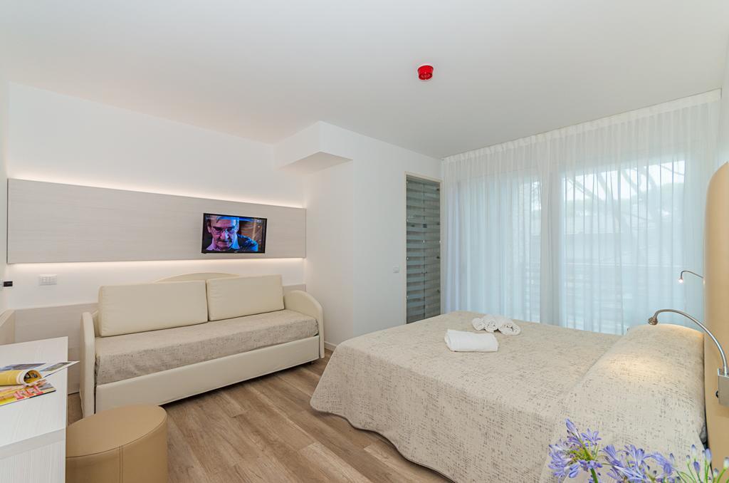 Quadruple Room Terrace,264785781:JPEG