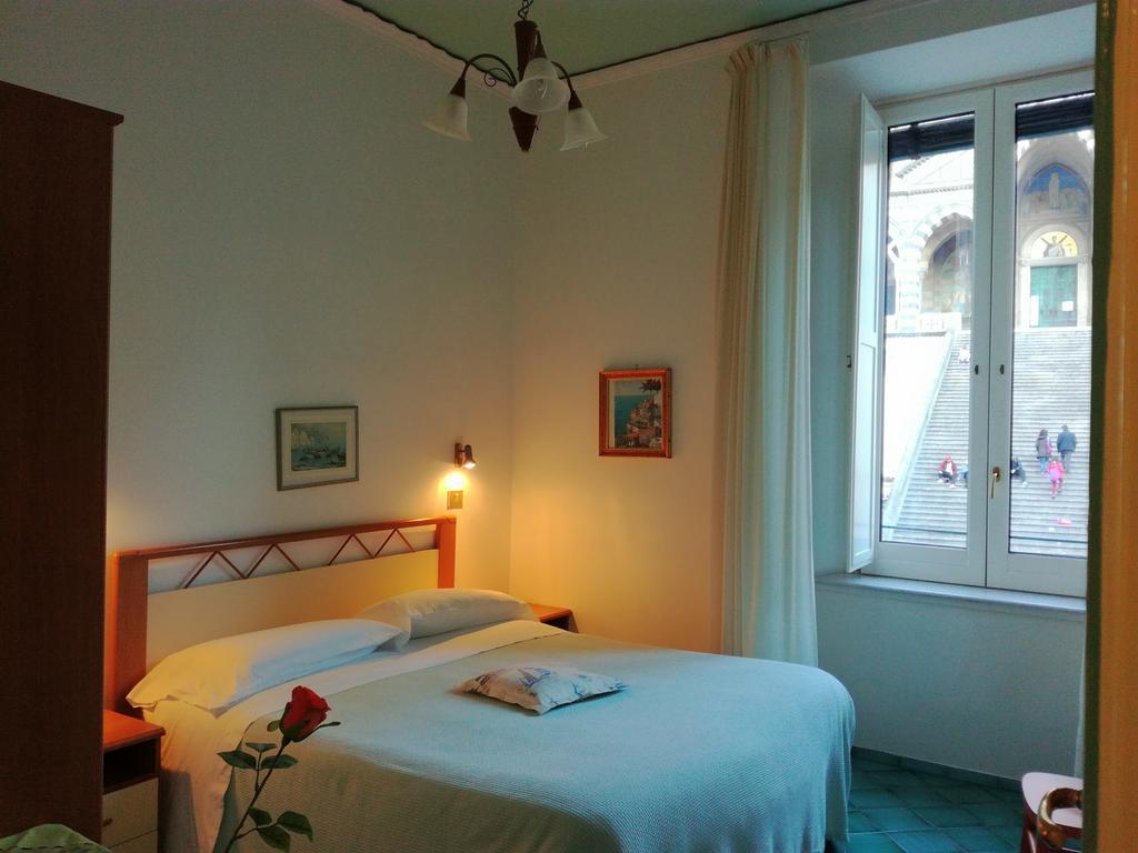 Quarto com Cama de Casal ou 2 de Solteiro e Vista