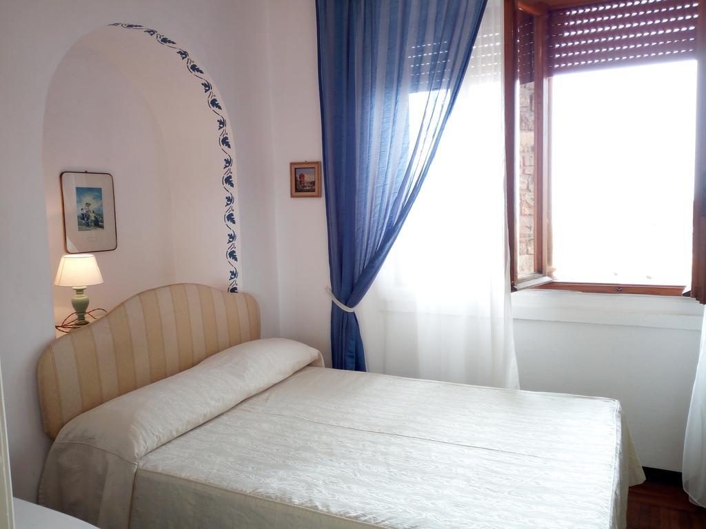 Single Room,1588049666:JPEG