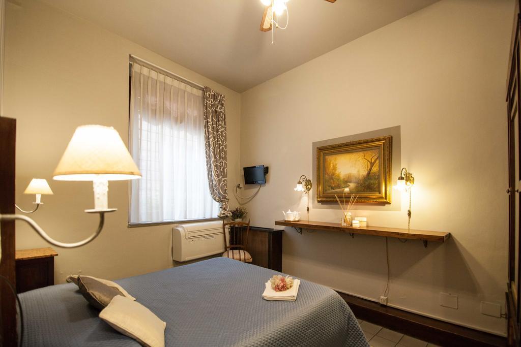 Vierbettzimmer mit Straßenblick - Erdgeschoss