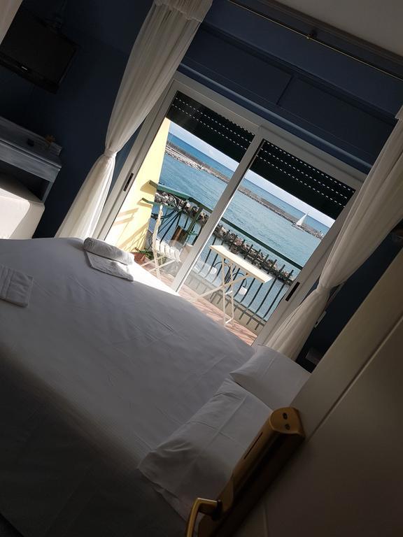 Double or Twin Room,413306403:JPEG