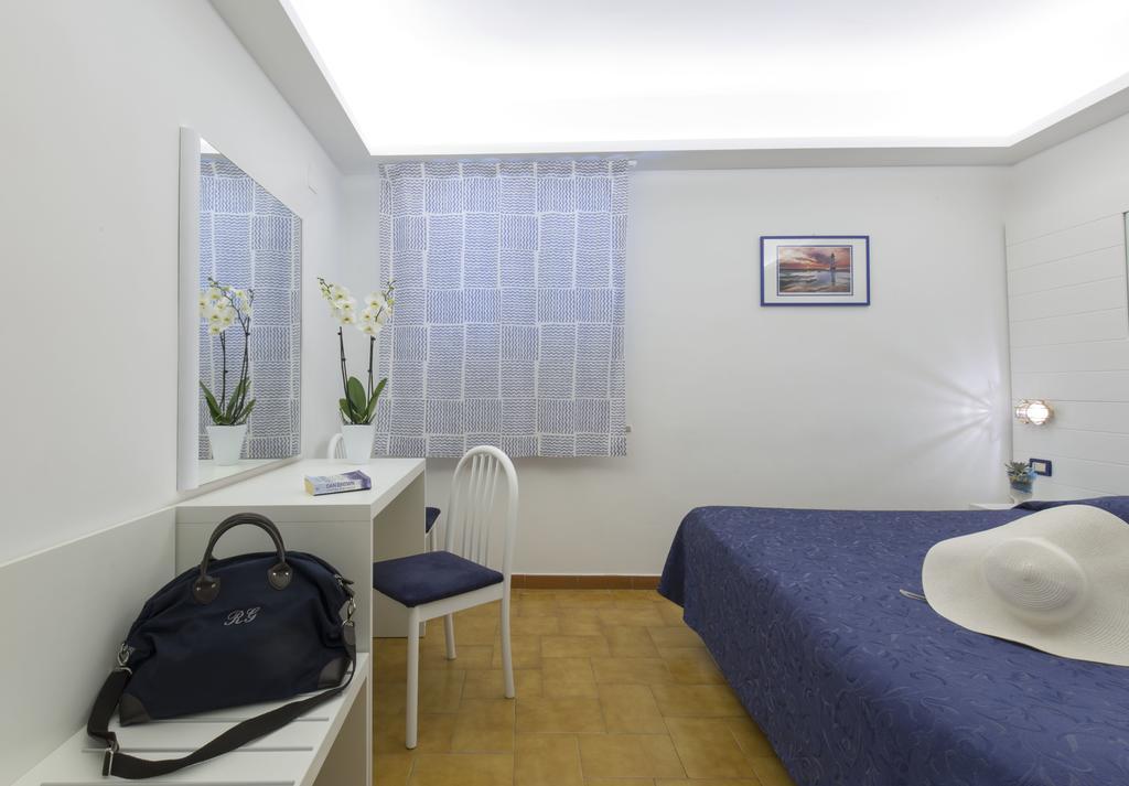 Habitación Triple con vistas al mar