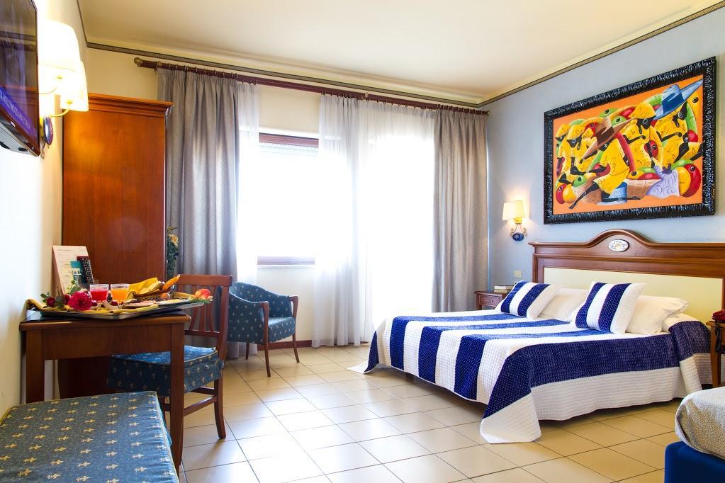Chambre Triple Supérieure - Vue sur Mer