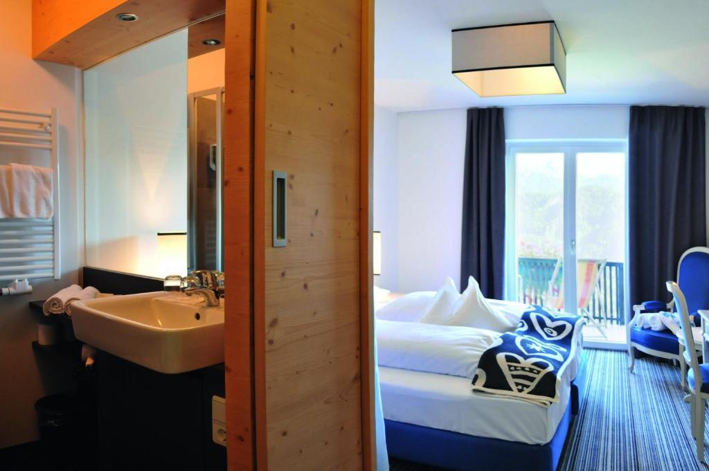 Doppelzimmer mit Balkon
