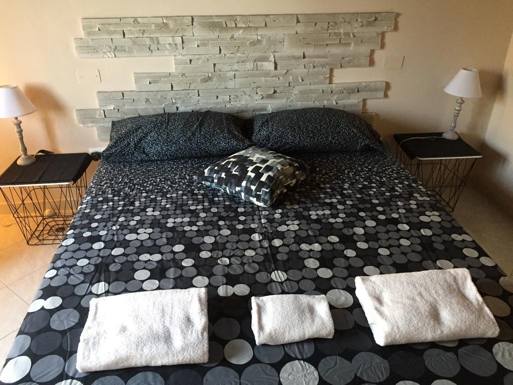 Tweepersoonskamer met een Eigen Externe Badkamer