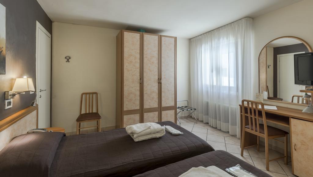 Chambre Double ou Lits Jumeaux